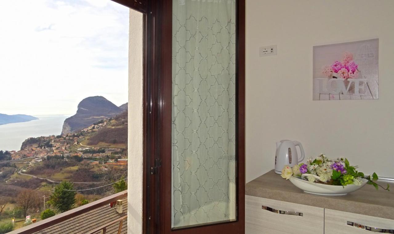 Casa Palanca Lake View Apartment By Gardadomusmea Tremosine Экстерьер фото